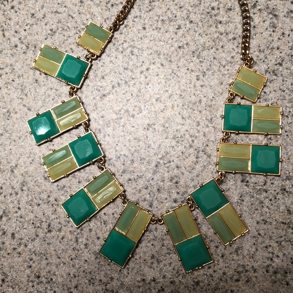Beautiful necklace!